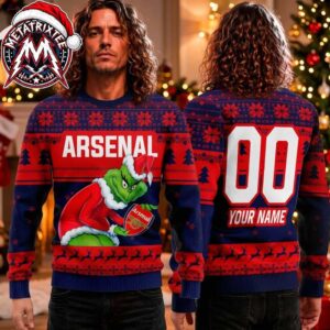 Arsenal FC Premier League The Grinch Holding Crest Logo 2026 Knitted Ugly Christmas Sweater